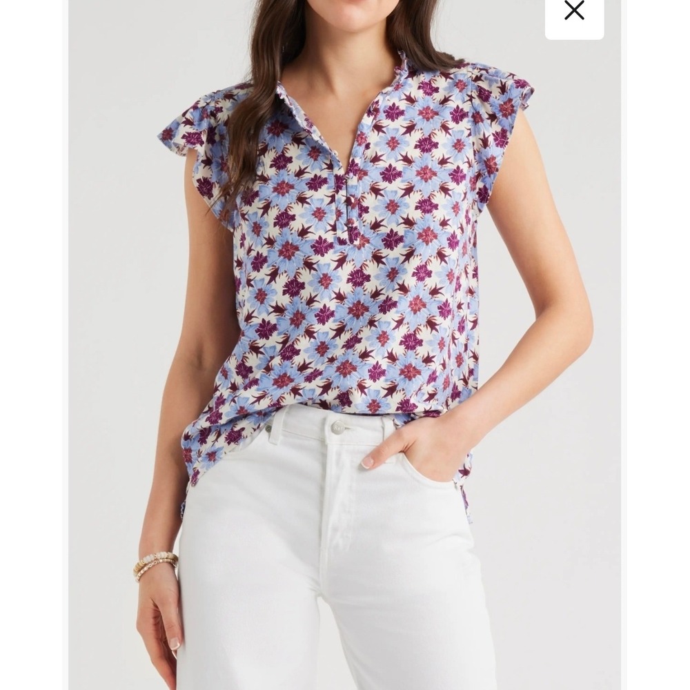 Flutter Sleeve Print Popover Top
Caslon XS new with tags
